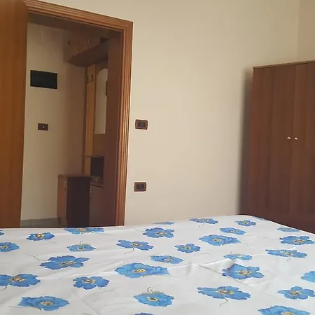 Daire Joy's Comfy Flat In Center