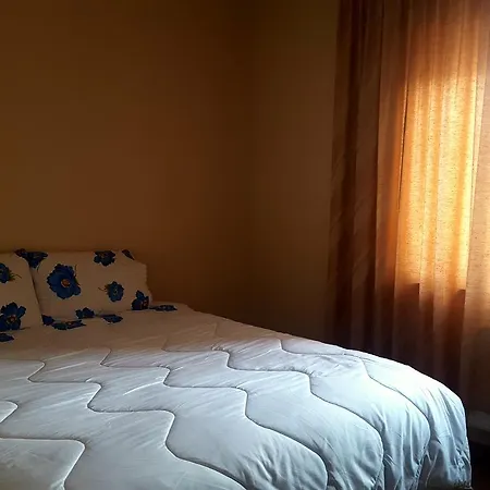 Daire Joy's Comfy Flat In Center